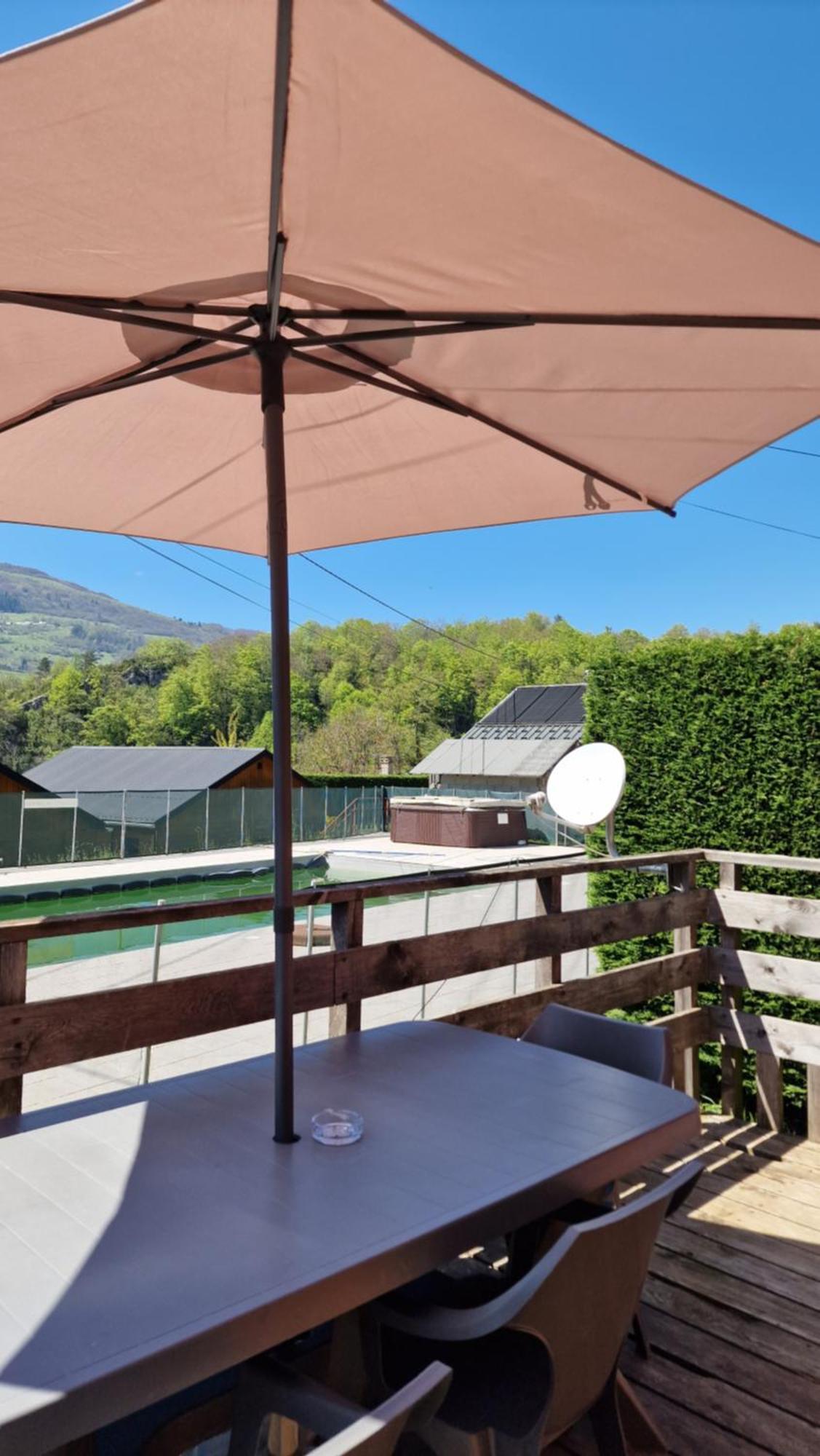 Chalet Bord De Lac Avec Piscine N2E Laffrey Exterior foto